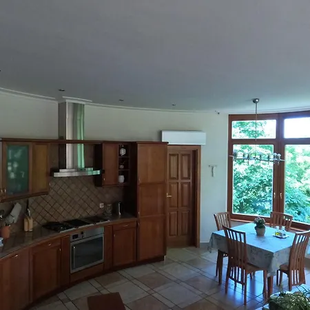 Luxury Green Apartment