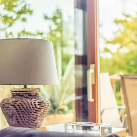 Luxury بودابست